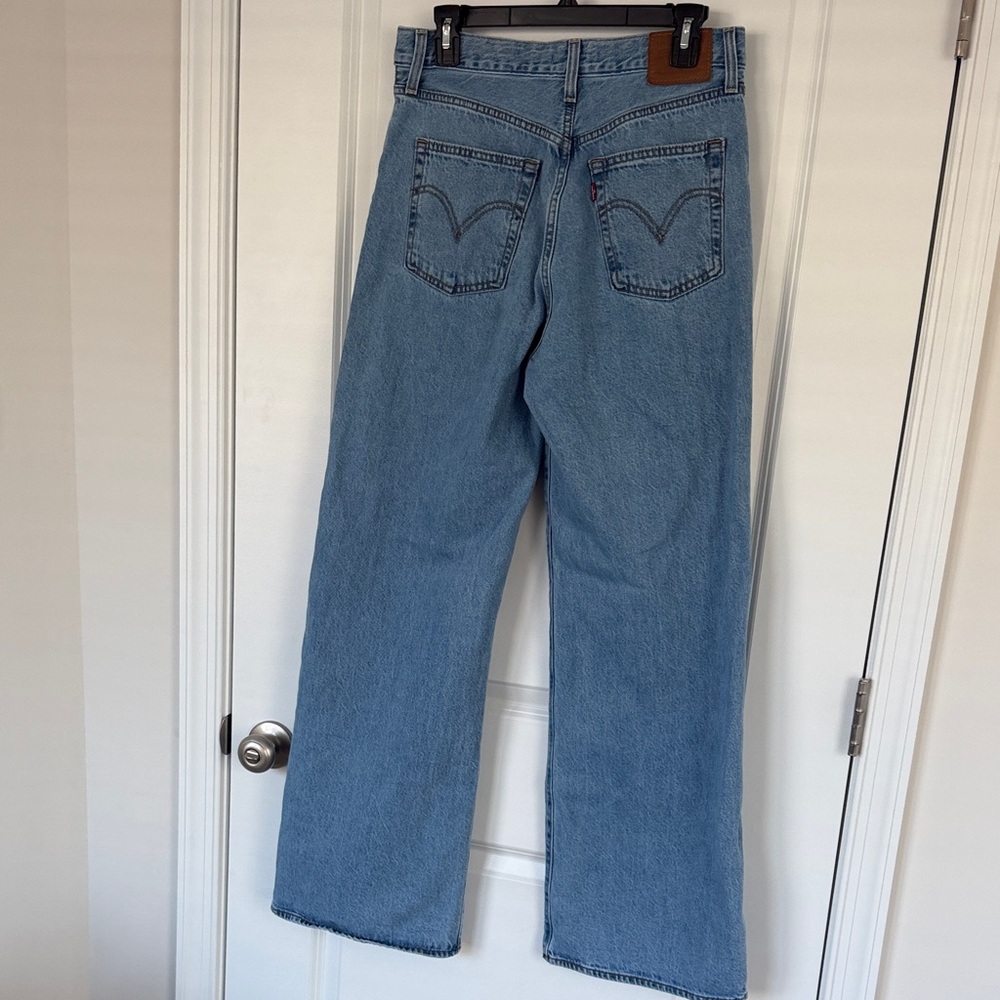Levi's Light Blue Wide Leg Jeans - Picture 6 of 9